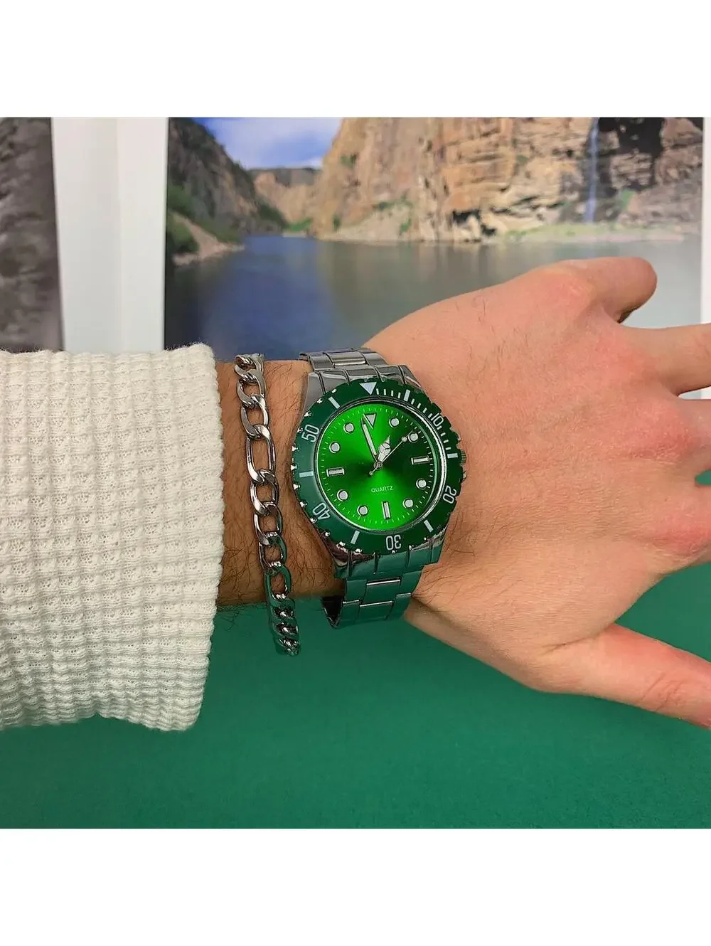 Classy Y2k 2000s vintage style essential minimalist retro stainless steel Green